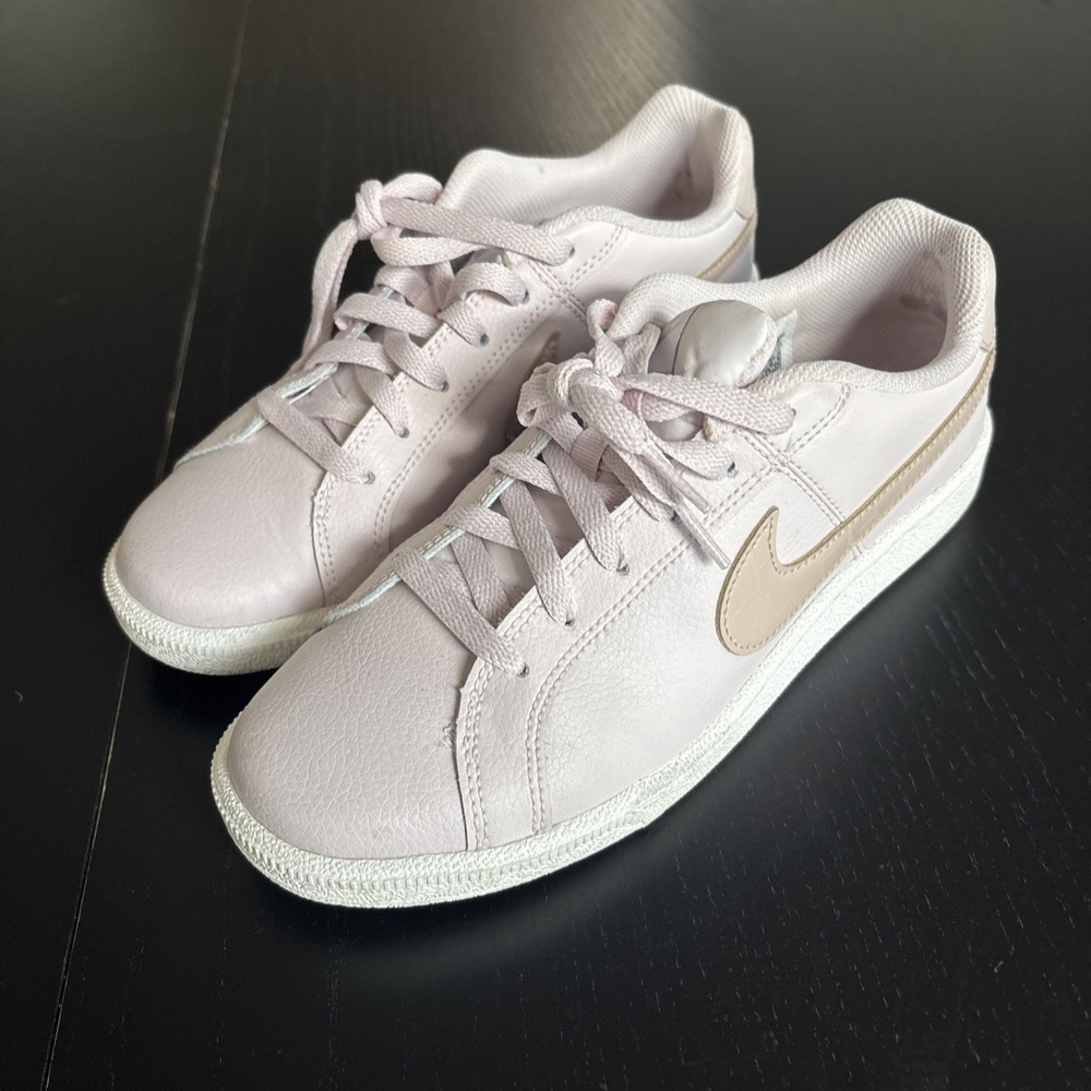 Nike Court Royale Women's, Leather Rose, W 8.5, Slightly Used Worn Only Once